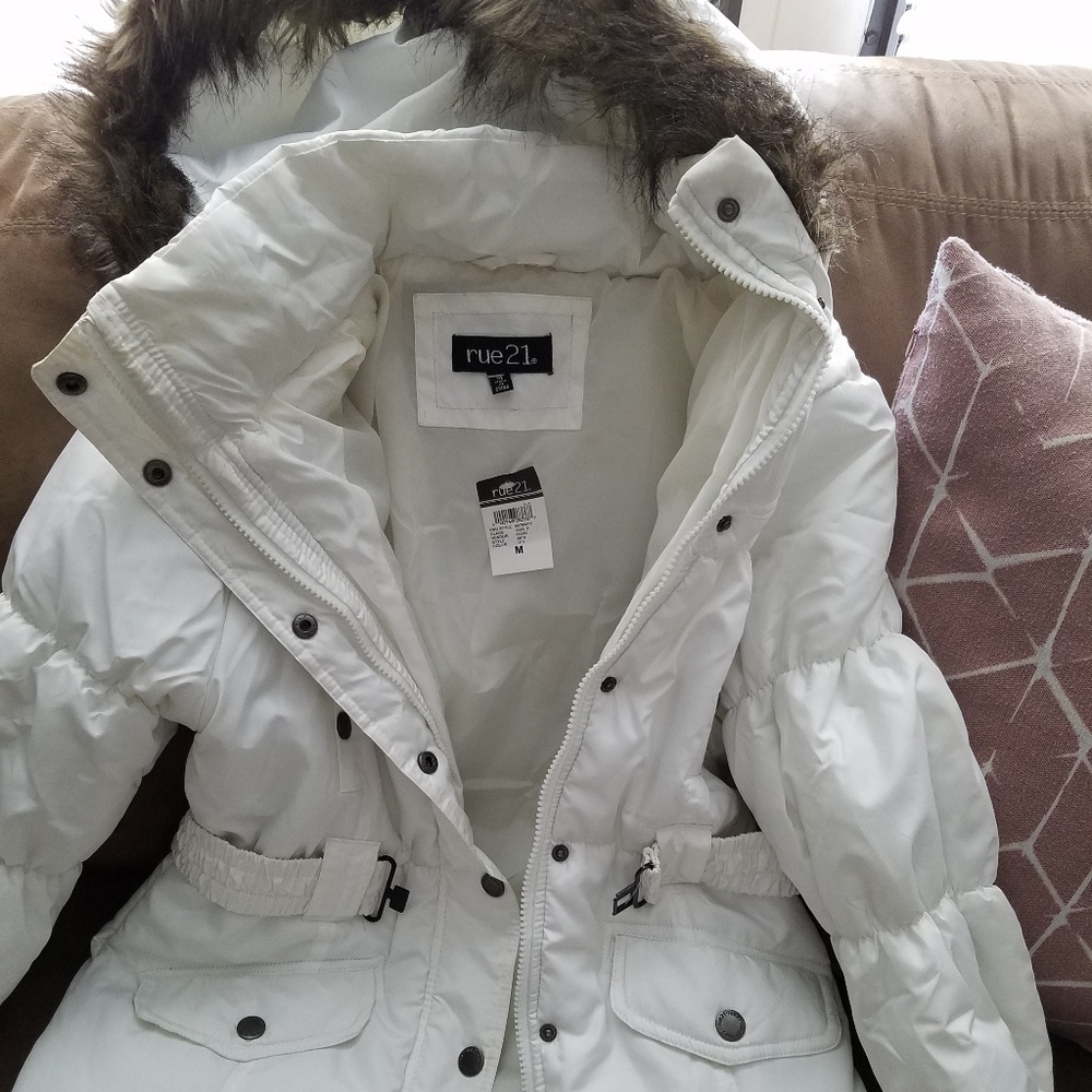 Rue 21 puffy Jacket / Coat